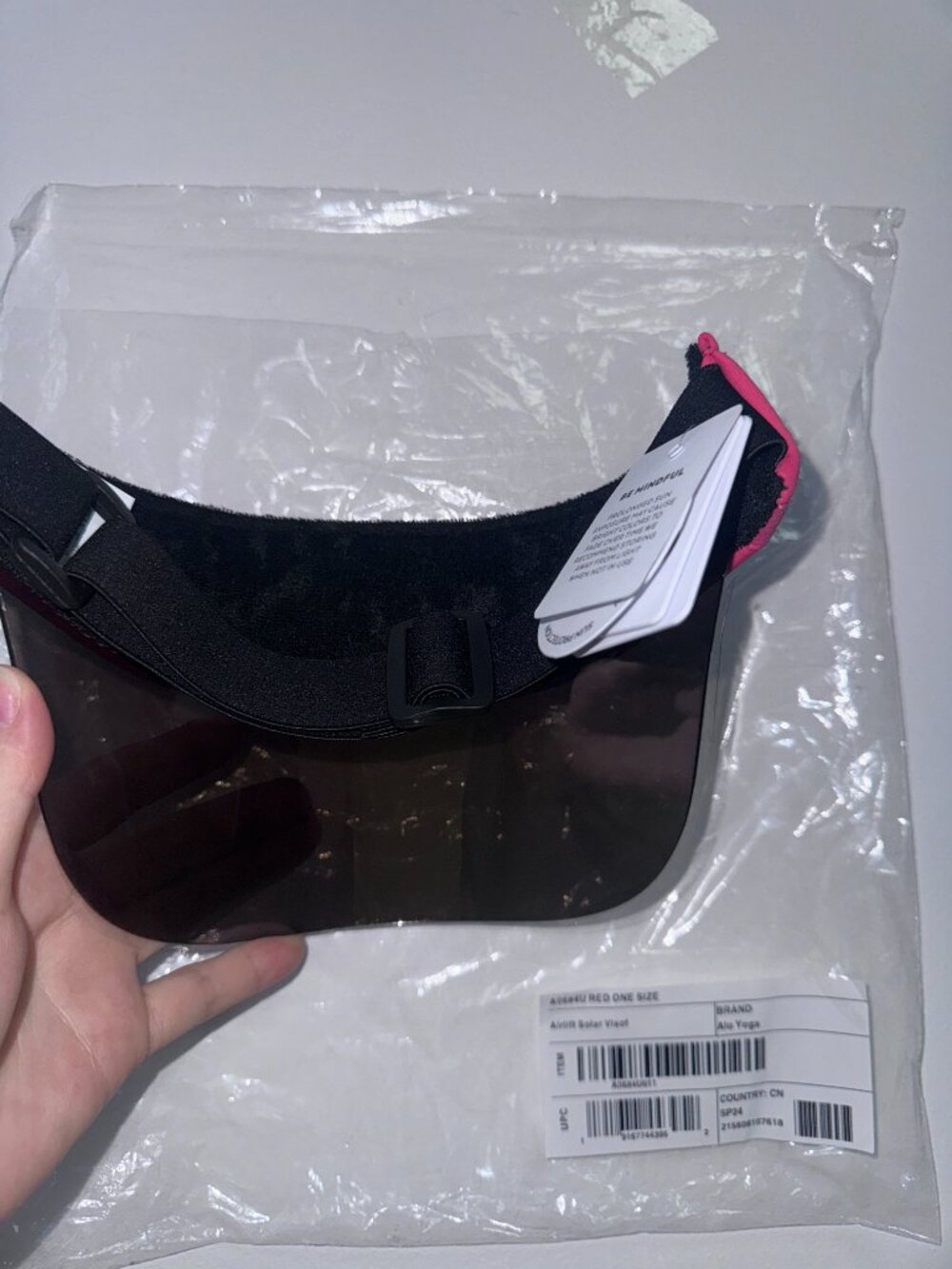 NWT 💕Alo Yoga Airlift Solar Visor Bright Red | Tennis Golf Running Sun Hat - Picture 5 of 8
